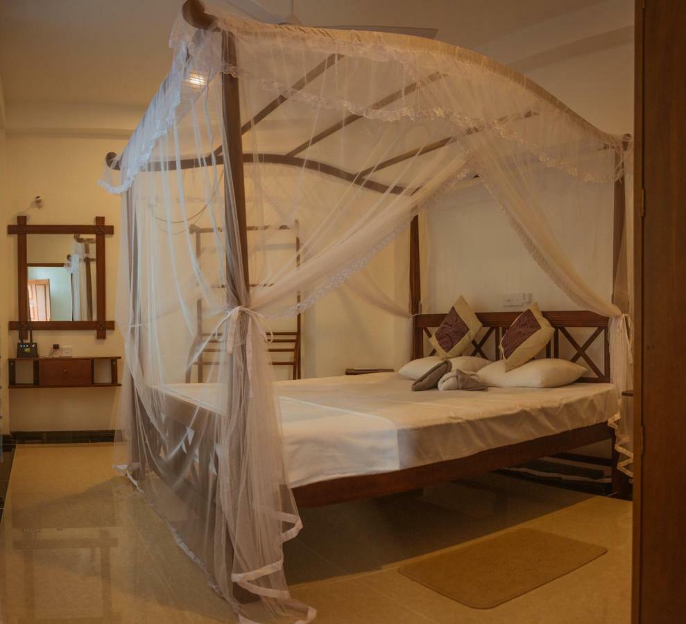 Guesthouse Bodensee Hikkaduwa Exterior photo