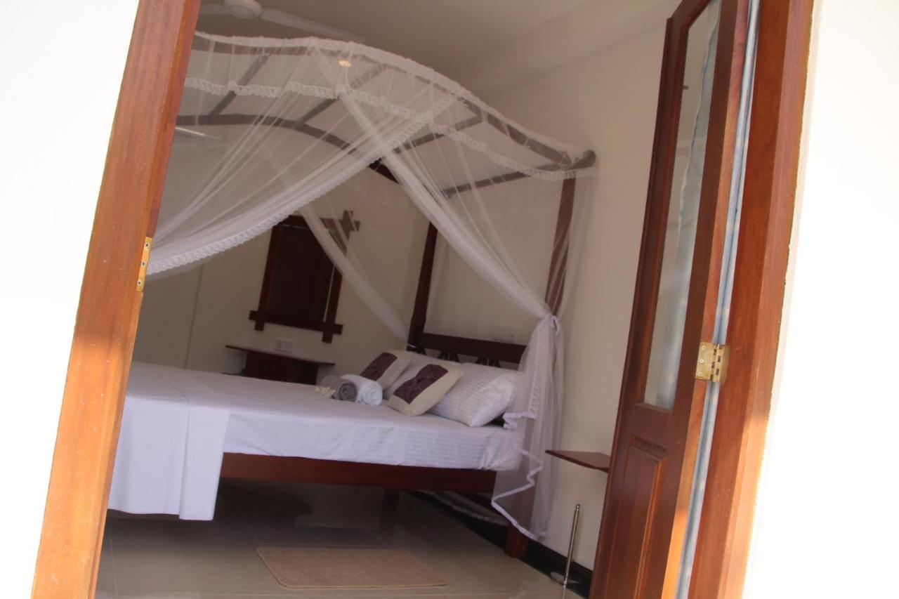 Guesthouse Bodensee Hikkaduwa Exterior photo
